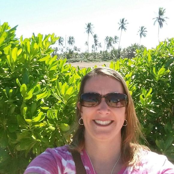 Meet your Posher, Laura - Picture 1 of 1